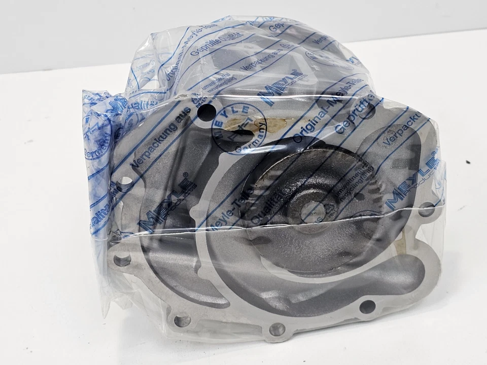 MERCEDES W126 R107 SL S-CLASS ENGINE WATER PUMP + GASKET 1172000401 Germany - Image 4 of 4