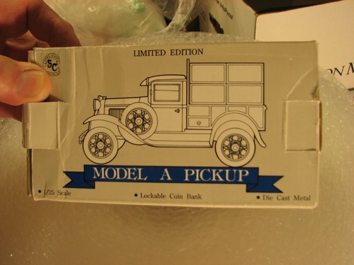 Liberty Classics Die Cast Garage Pro Tools on a JC Whitrney Delivery Truck/Bank - Picture 10 of 12