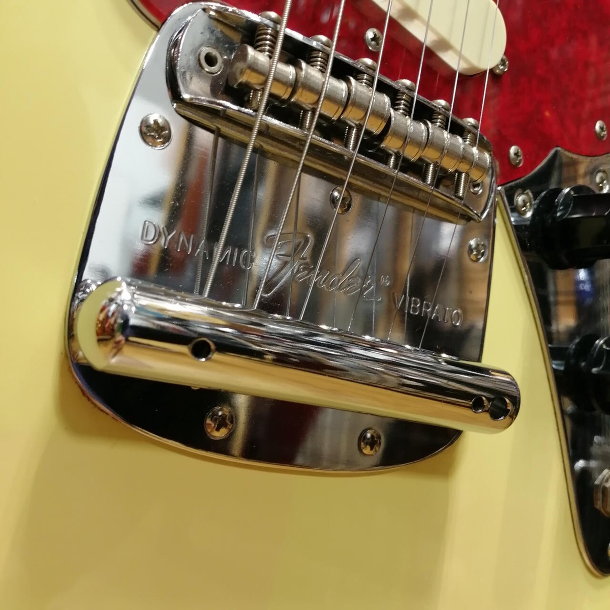 Fender Japan Mustang MG69-65 YWH ソフトケース付 Fender Japan Mustang MG69-65 YWH Electric Guitar Crafted in