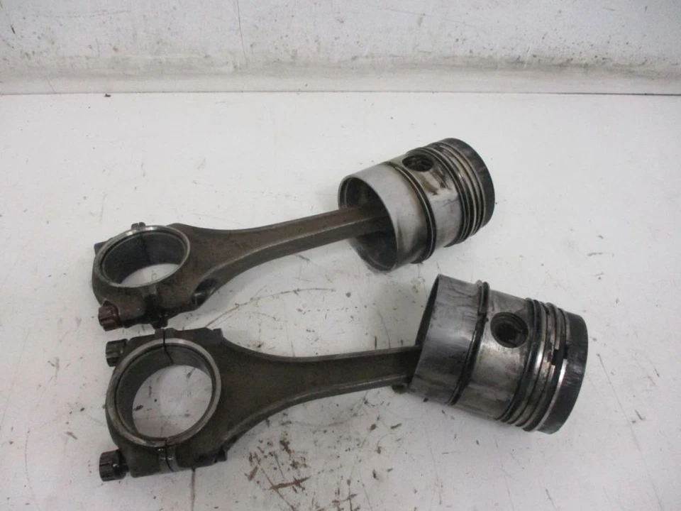 Juego de 2 pistones OM636 para Mercedes-Benz Pontón (W120) 180 D Foto 2 de 4