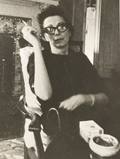 1960s Woman Lady Gal Smoking Cigarettes Ashtray Fireplace Original Photo P19k9