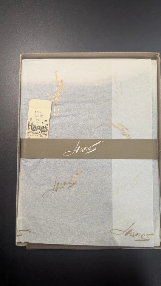 Medias de nailon Hanes 530 M transparentes vintage para caminar - town toupe - 10M - 3 pares Foto 3 de 4