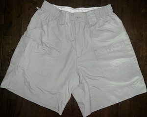 AFTCO Gray Cargo Fishing Shorts Men’s Size 30 Elastic Waist Button Closure