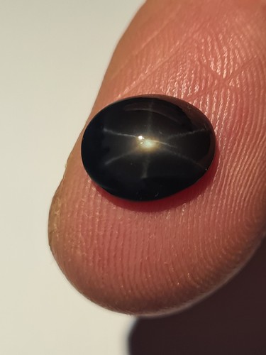 ** Mit Video: TOP – feiner Sternspinell mit scharfem Stern aus Sri Lanka ** ** Mit Video: TOP – feiner Sternspinell mit scharfem Stern aus Sri Lanka **