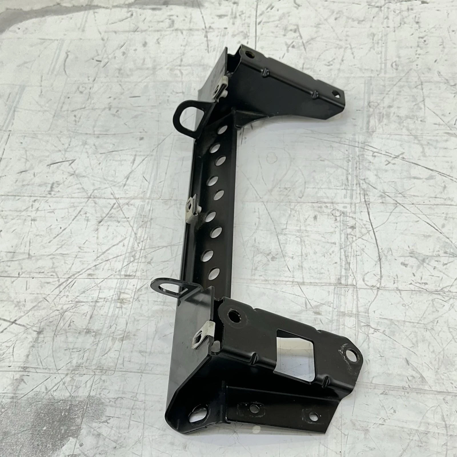 2016 CAN-AM SPYDER RT BRACKET SUPPORT MOUNT FRAME BODY BLACK STOCK