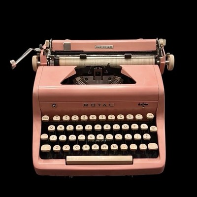 Rare! 1957 Vintage PINK Royal Quiet DeLuxe Portable Typewriter Pretty In Pink!