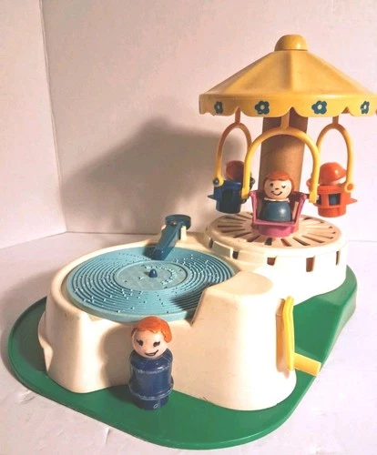 Vtg 1970's Fisher Price "Change A Tune" Carousel;People Figs + Records Included!