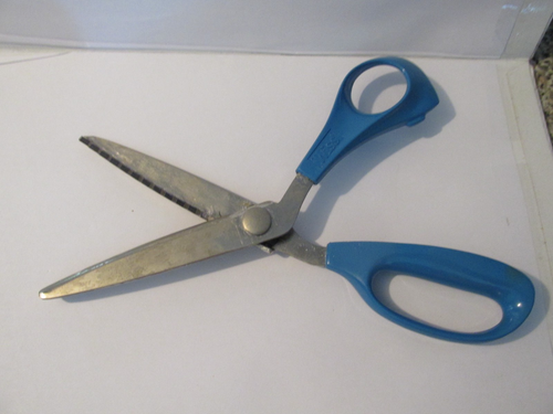 Vintage 4 piece boxed Wiss Wissper-lite Scissors set Fabric Pinking Shears - Picture 10 of 17