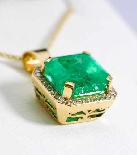 Halskette für Frauen - natürlicher Smaragdstein im Anhänger - 14 Karat Gold Anhänger für sie - Bild 1 von 4