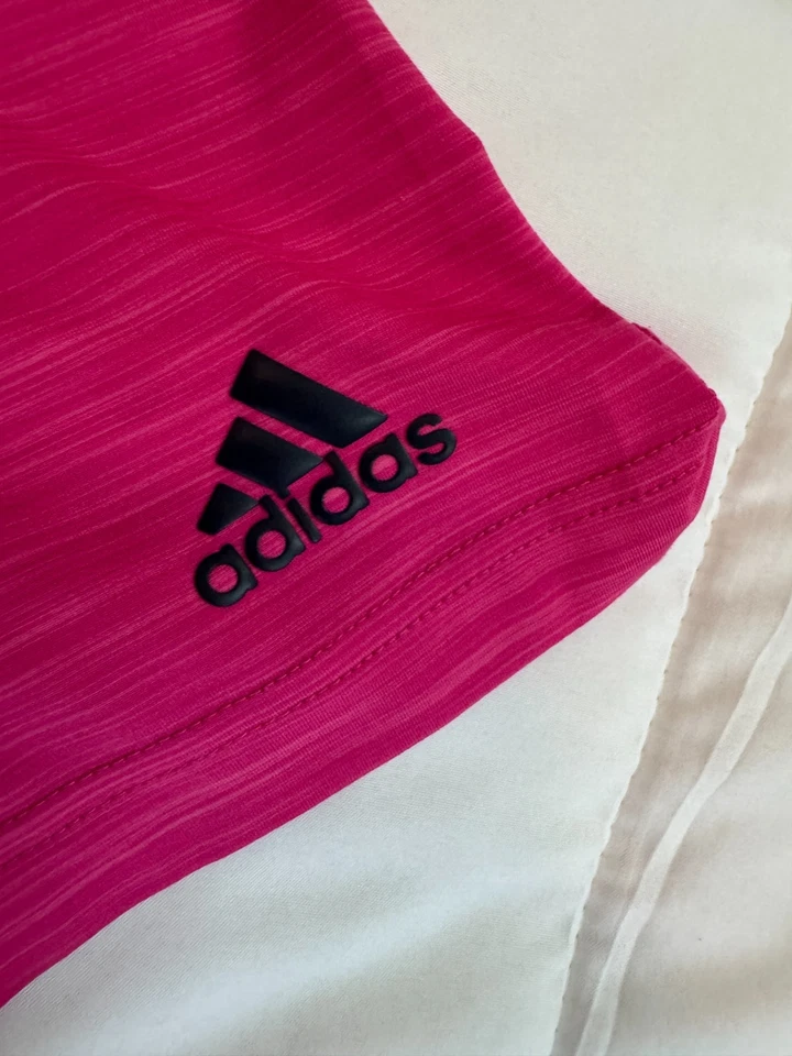 Polo de golf Adidas rosa con Indian Wells Country Club en logotipo Ca talla XL ¡BONITO! Foto 4 de 4