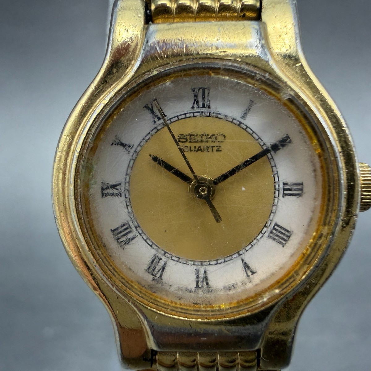 Seiko Watch Women 19mm White Dial Gold Tone Round V401-0289 New