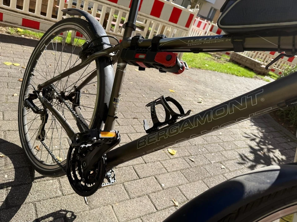 Trekking Fahrrad Bergamont 26 Zoll mit Shimano 21 Gängen - Herrenfahrrad - Bild 2 von 4