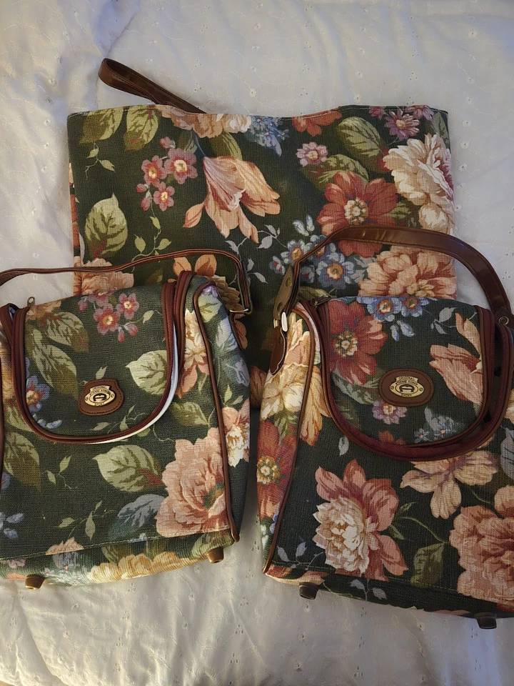 Cartera de 4 piezas Etienne Aigner de cuero y lona FLORAL BOLSO TOTE de colección  Foto 2 de 4