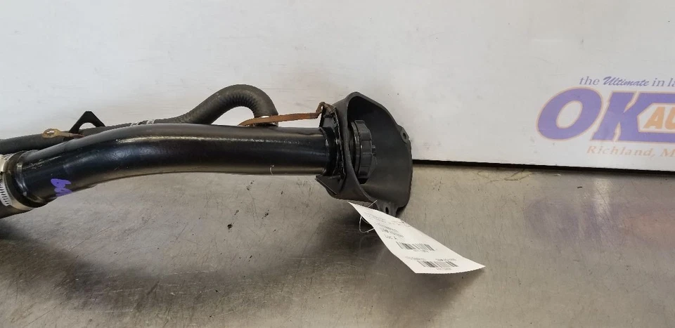 93 GMC TYPHOON FUEL FILLER NECK PIPE - Image 4 of 4