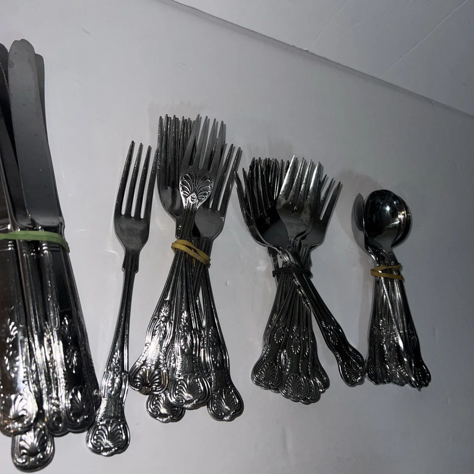 Serco Hvy Shell Stainless Japan Set Of 30 Flatware - Image 3 of 4