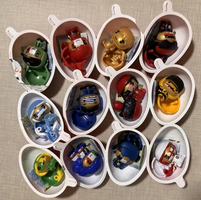 Komplettsatz Kinder Joy Funko FIFA WM 2026 Serie USA inkl. aller Beipackzettel - Bild 1 von 3