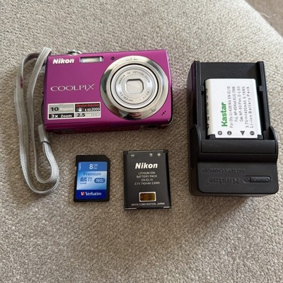 Pink Nikon COOLPIX S220 digital camera Bundle - Tested READ!!