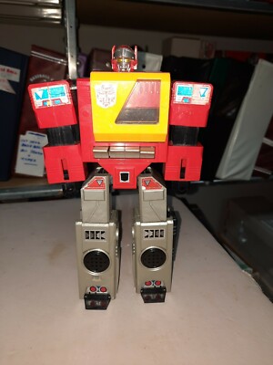 Transformers G1 Blaster 