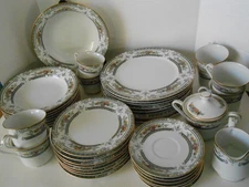 MIKASA CAMBRIDGE Dinnerware Set for 8  (43 pcs)  L9015