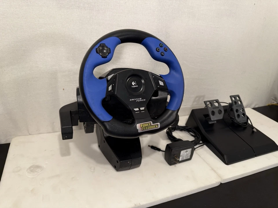 LOGITECH 863191-0000 Driving Force E-UC2 Feedback Racing Wheel And Pedals - Image 2 of 4