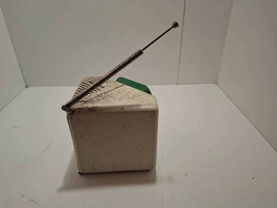 VOXSON TANGA AUTORADIO VERDE FM Design Rodolfo Bonetto 1976 Vintage Dock Radio Foto 4 de 4