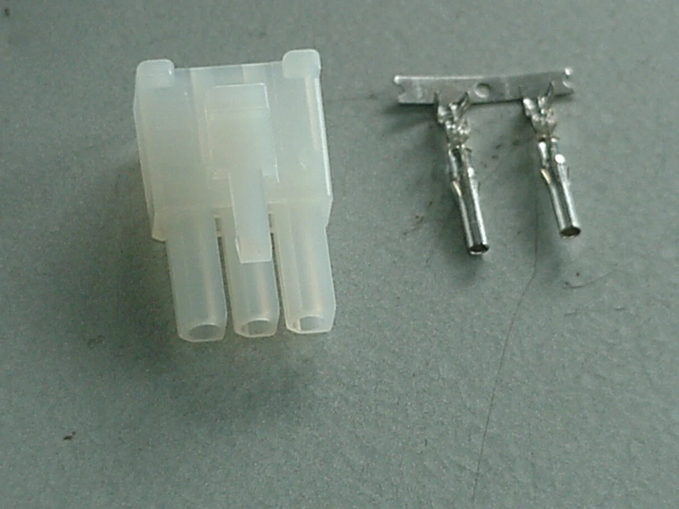 MOLEX Pack of 5 - Maxcom, Midland, Cobra, Commtron etc, power lead connector - 3-way