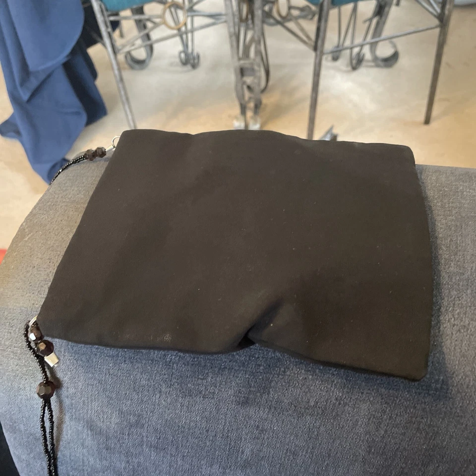 Evening shoulder bag with beaded strap - Image 2 of 3