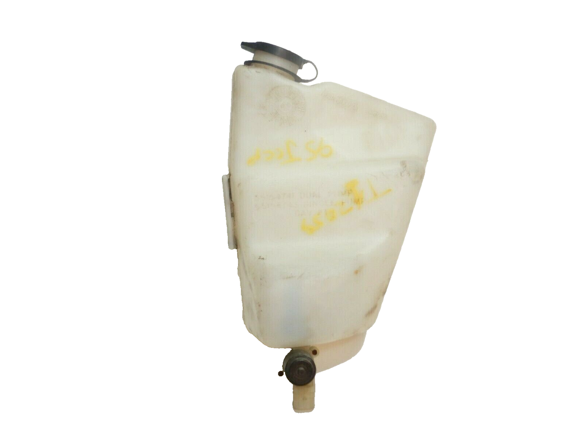 プリニー　904545 Jeep Wrangler YJ 91-95 Windshield Washer Fluid Reservoir Bottle 1
