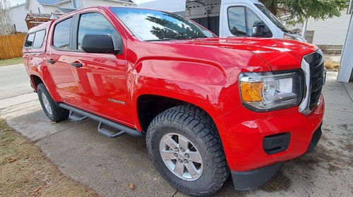 Crew cab 4x2 has super-low mileage and is in excellent condition - Picture 9 of 9