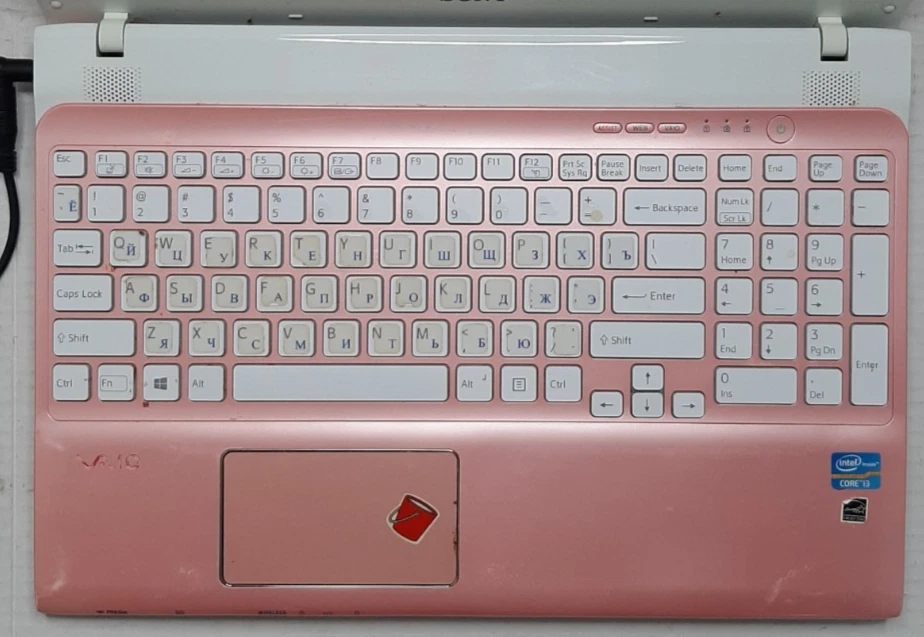 LAPTOP ROSA SONY VAIO SVE151J11L i3 8GB RAM 320GB HDD SEM SISTEMA OPERACIONAL LCD RUIM! #97 - Imagem 3 de 4