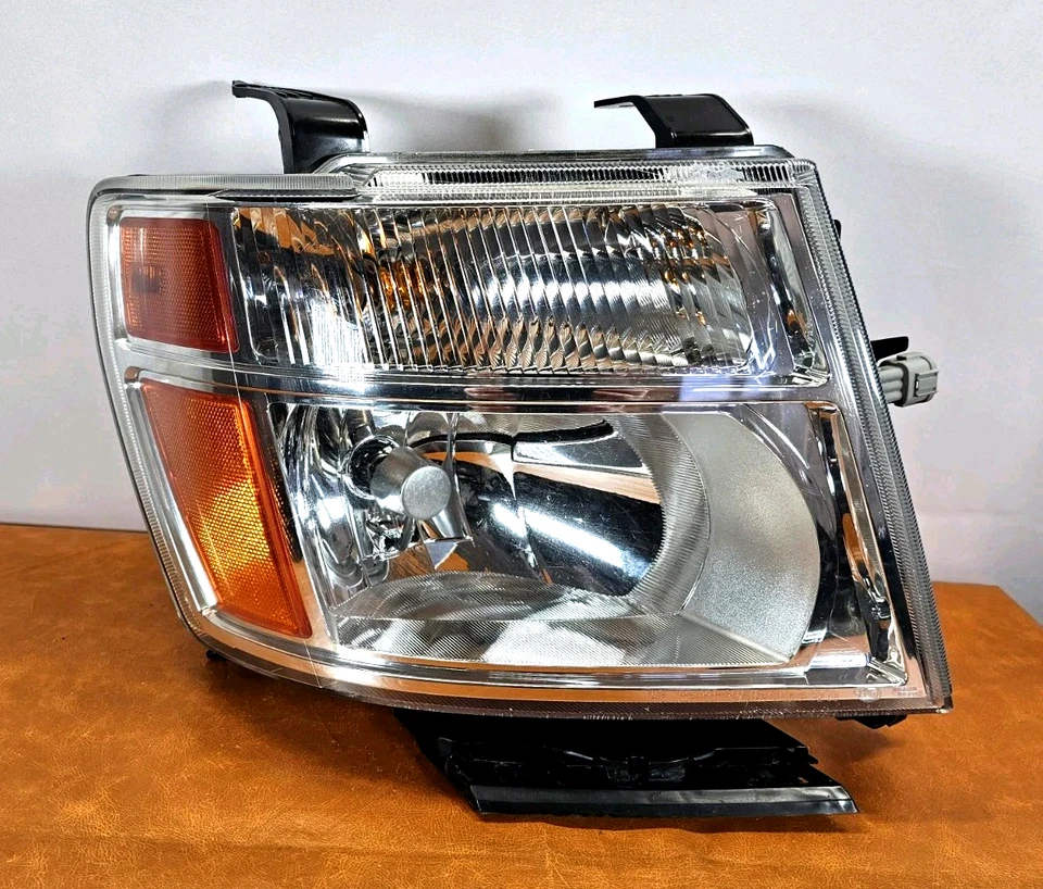 2012-2021 尼桑 NV1500 2500 套装 一对 HALOGEN 头灯 原始设备制造商 二手 #A — 第 3/4 张图片