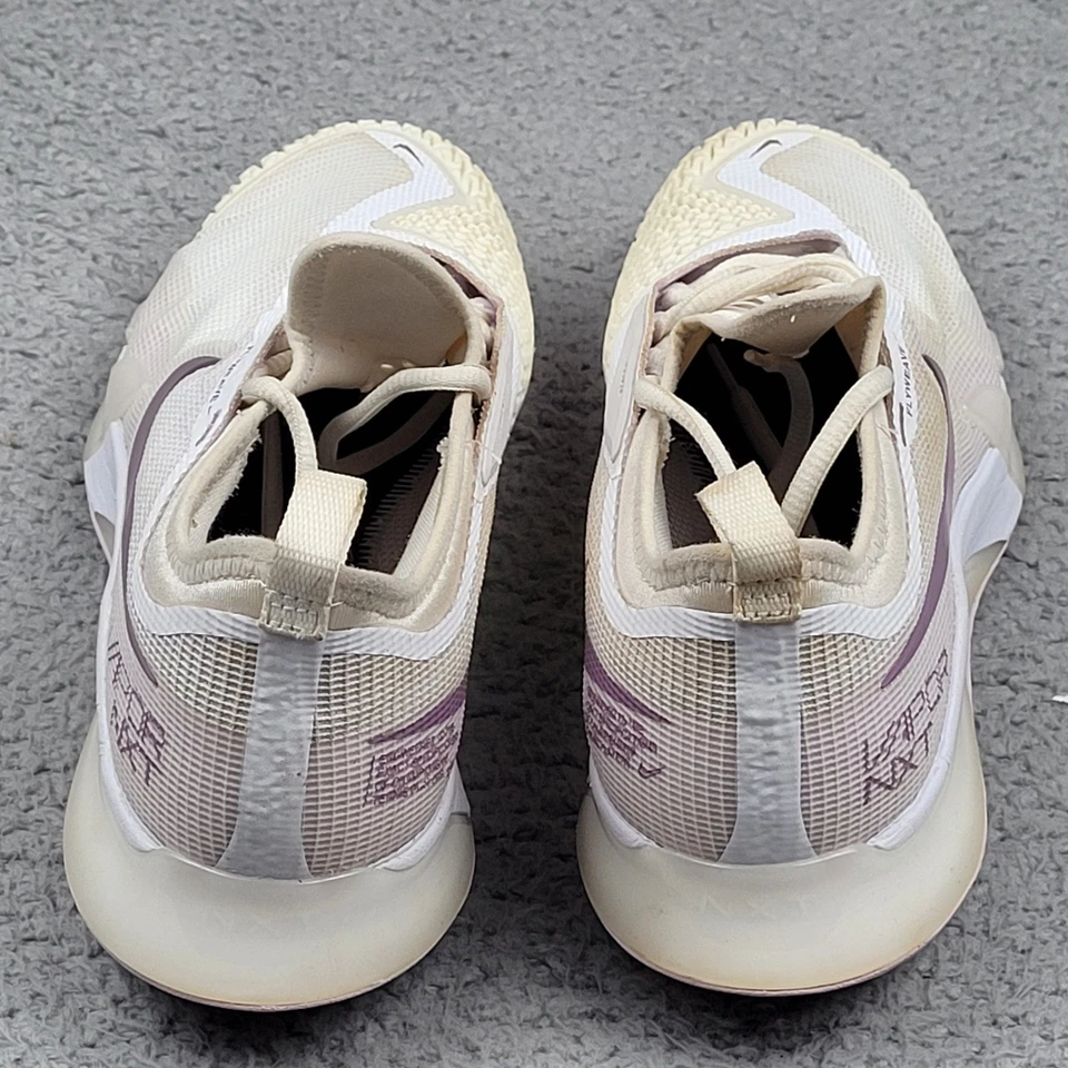 Tênis NikeCourt Zoom Vapor NXT Feminino Tamanho 9 Bege Roxo - Imagem 4 de 4