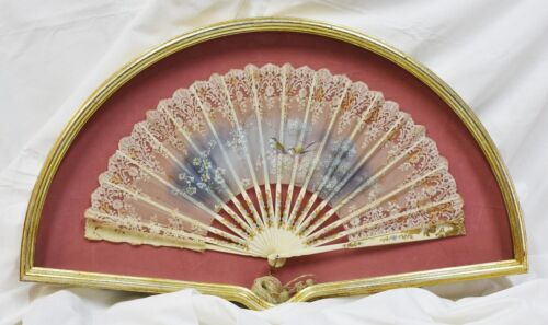 ANTIQUE FRANCE FRENCH LACE GOLDEN FRAME FAN 19TH CENTURY 800 - Picture 1 of 5