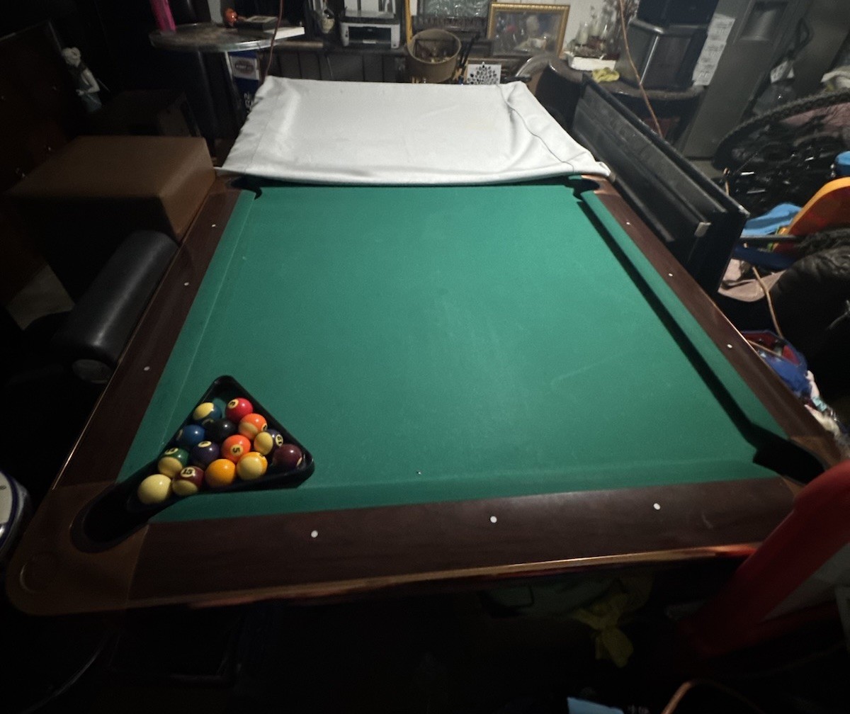 BRUNSWICK GOLD CROWN VI PROFESSIONAL TOURNAMENT TABLE