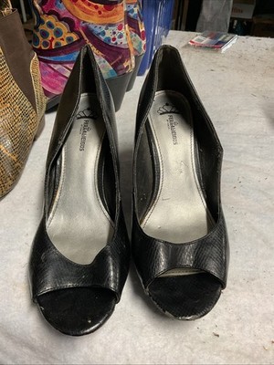 Fergalicious by Fergie Peep Toe Stiletto High Heels Black Sz 8M
