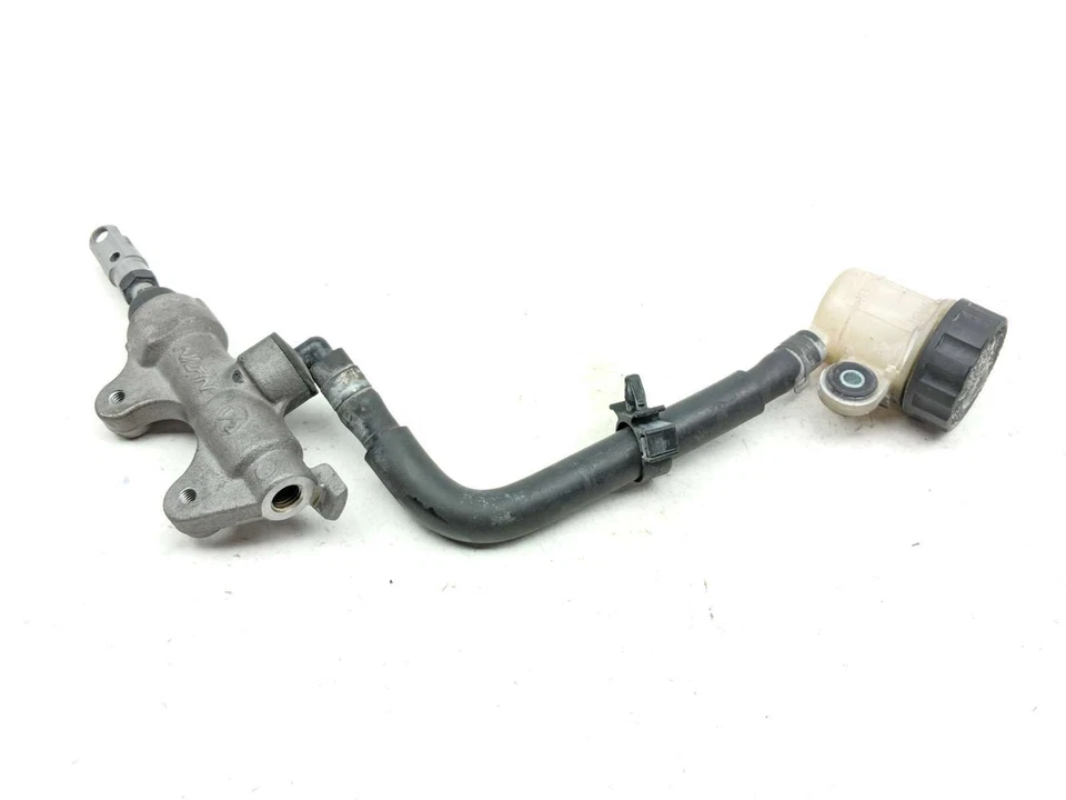 Cilindro maestro freno trasero Yamaha YZF R1 09-14 Foto 3 de 4
