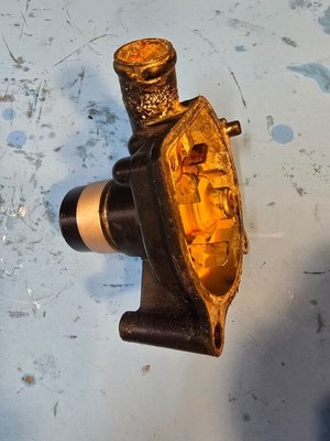 1982 1983 Honda Magna VF 750 water pump