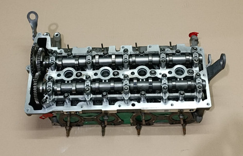 OEM BMW G-Seria  Motor 2.0d B47D20B Zylinderkopf  Nockenwelle 8580266 8570145