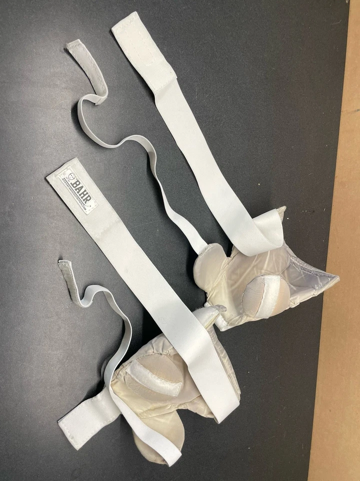 Goalie Thigh / Knee Guards [ SR Pair Refurbished ] Ice Hockey Goalpads - Image 2 of 4