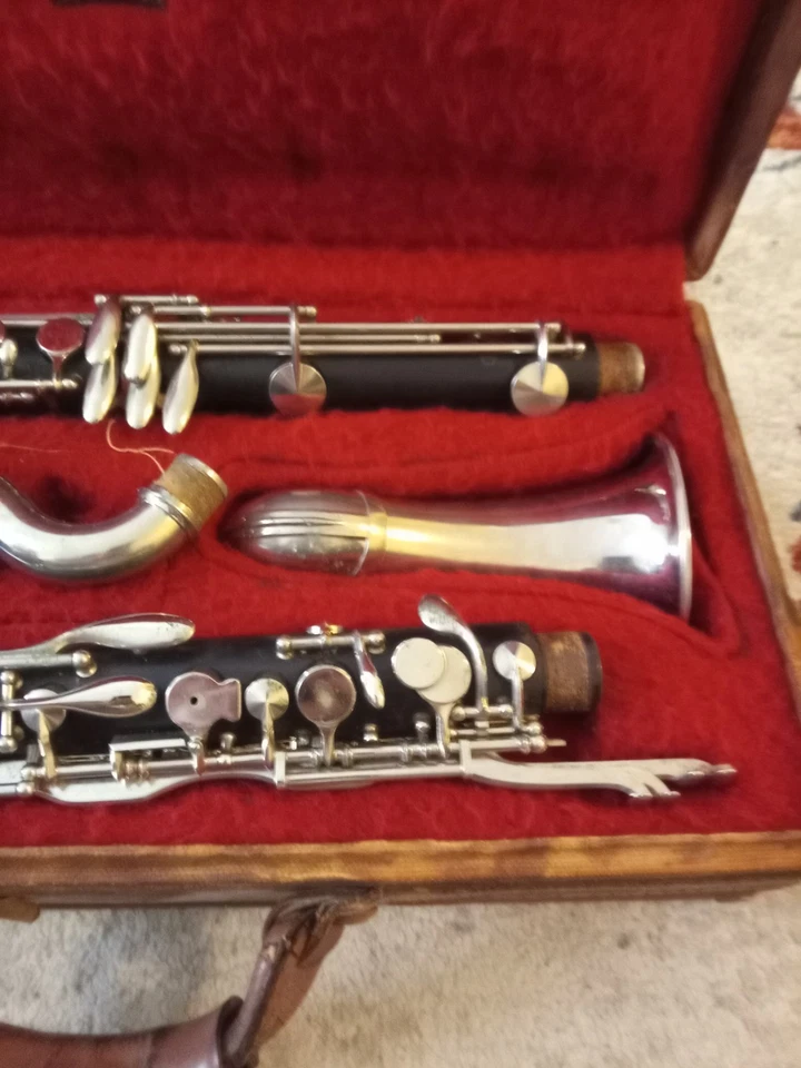 Clarinete bajo G Lablanc Paris con estuche Hartmann monograma S Foto 4 de 4