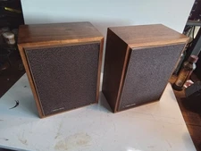 Vintage Realistic Walnut Wooden MC-500 Bookshelf Speakers 40-1981 Tested