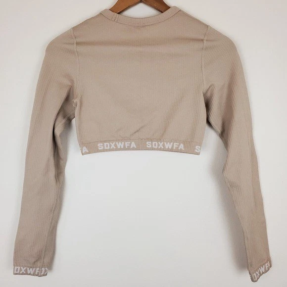 Blusa cropped data café White Fox Boutique Sarah's Day x White Fox Activewear - Imagem 4 de 4