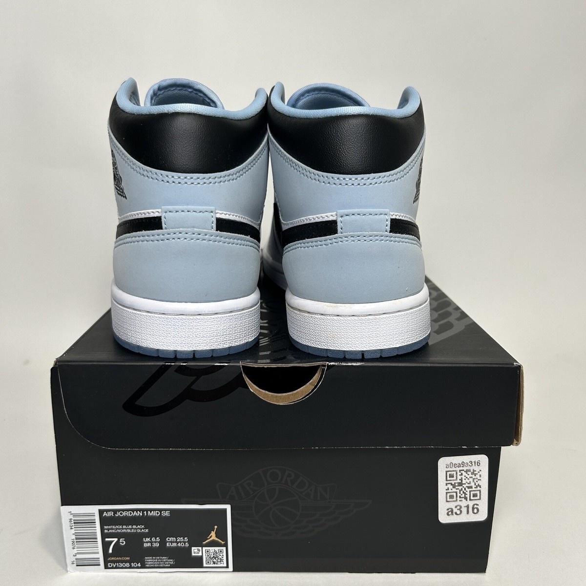 Nike Air Jordan 1 Mid SE “UNC/Ice Blue Black White” DV1308-104