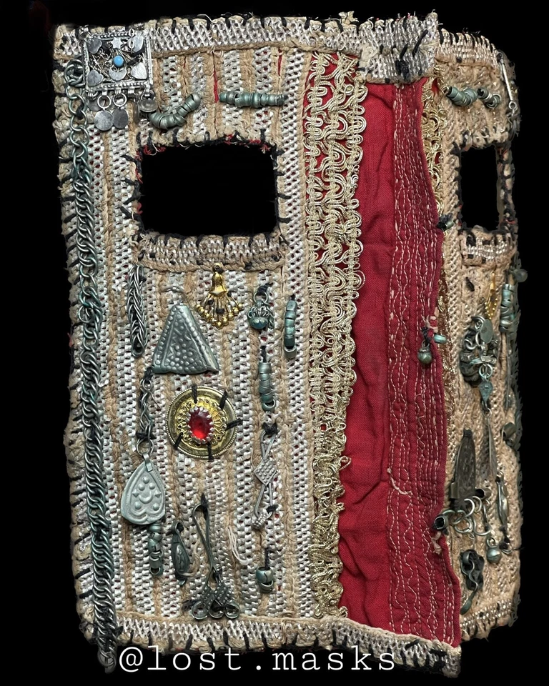 Außergewöhnlicher Rashaida Damen Schleier mit gehämmerten Silberakzenten - Bild 2 von 4