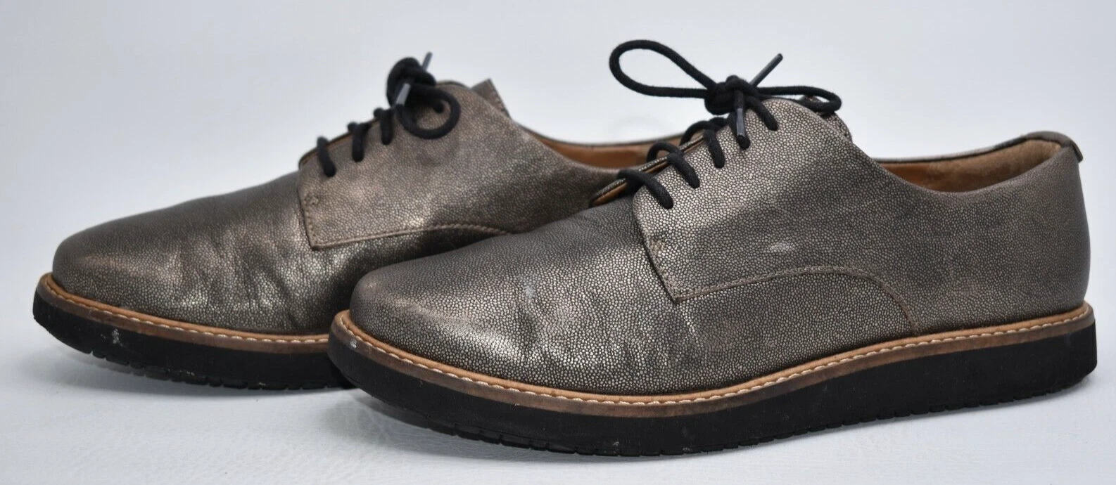 Scarpe comode stringate da donna Clarks bronzo metallizzato Oxford taglia US 8 5 M con lacci affilate