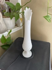 Vintage Milk White Glass Swig Vase Pre Owned 