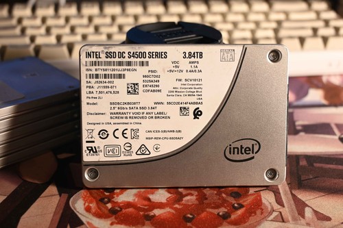 Intel SSD DC S4500 Series 3,84TB SATA6Gb/s 2,5”