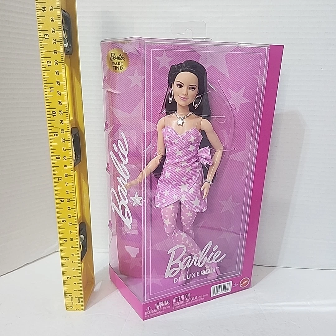 2010 Barbie Fan Club Exclusive Platinum Label Glimmer of Gold Barbie-New in Box