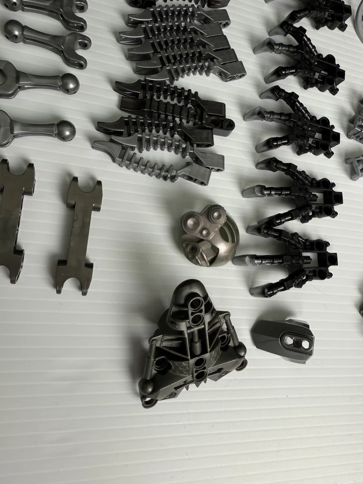 Lego Technic Bionicle Hero Factory rótulas plateadas, enchufes, alas, garras Foto 3 de 4