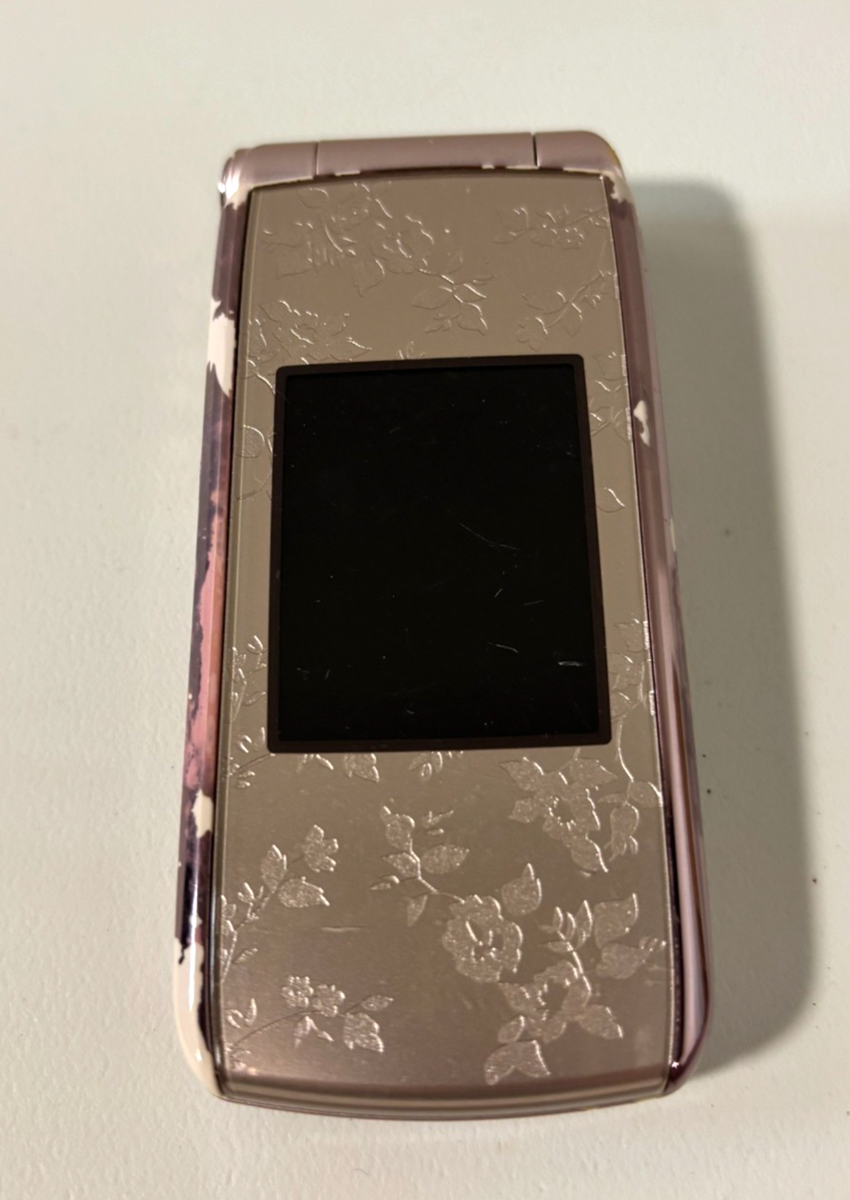 Docomo F-09B Pink FOMA Japanese Flip Phone cell Garakei Keitai jp